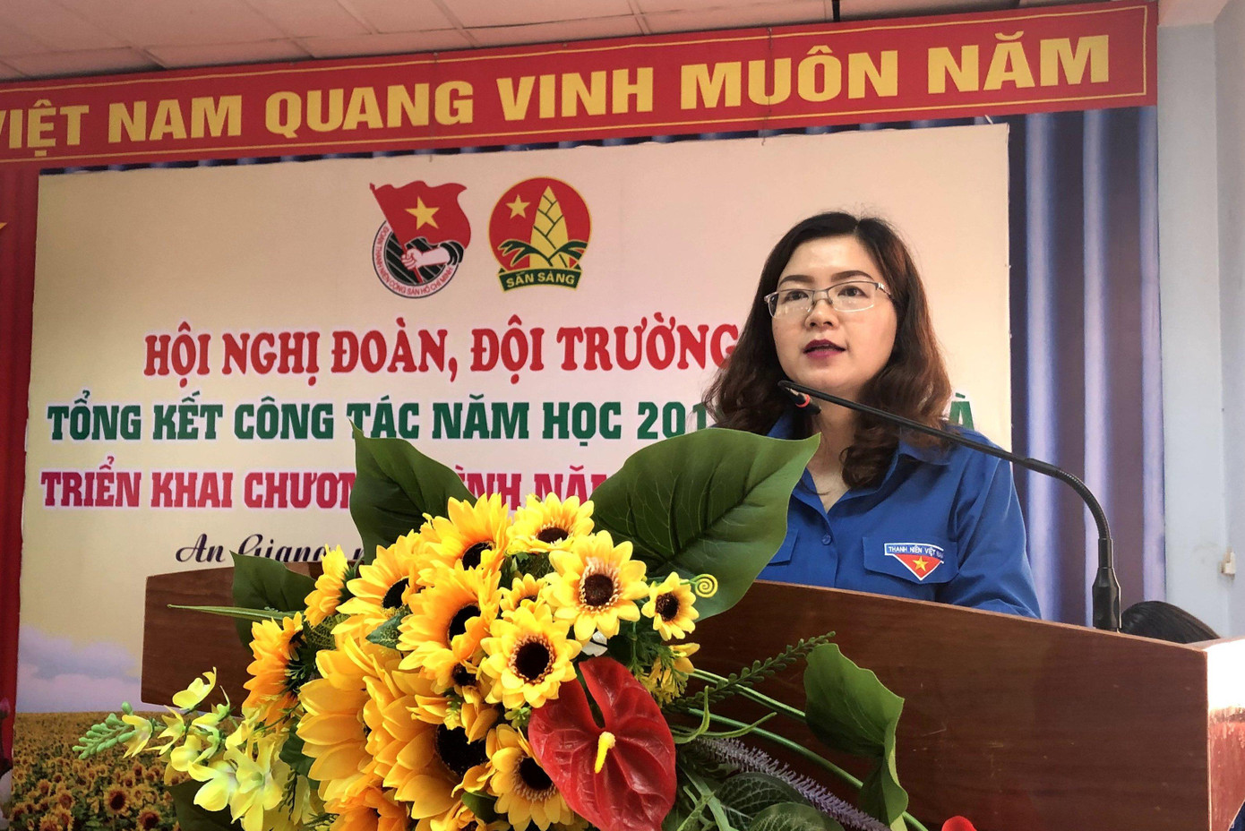Chị Quang Lê Hồng Chuyên Chị Quang Lê Hồng Chuyên
