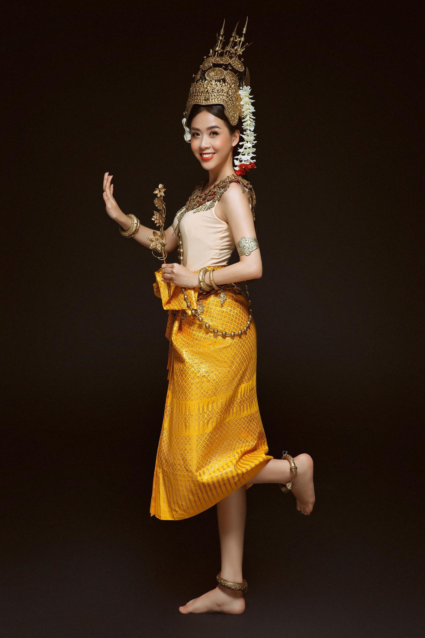 Chia sẻ về dự định sắp tới, Hoa khôi Cần Thơ cho biết, sẽ thử sức bản thân ở một lĩnh vực mới về tổ chức sự kiện song song với việc dẫn chương trình.