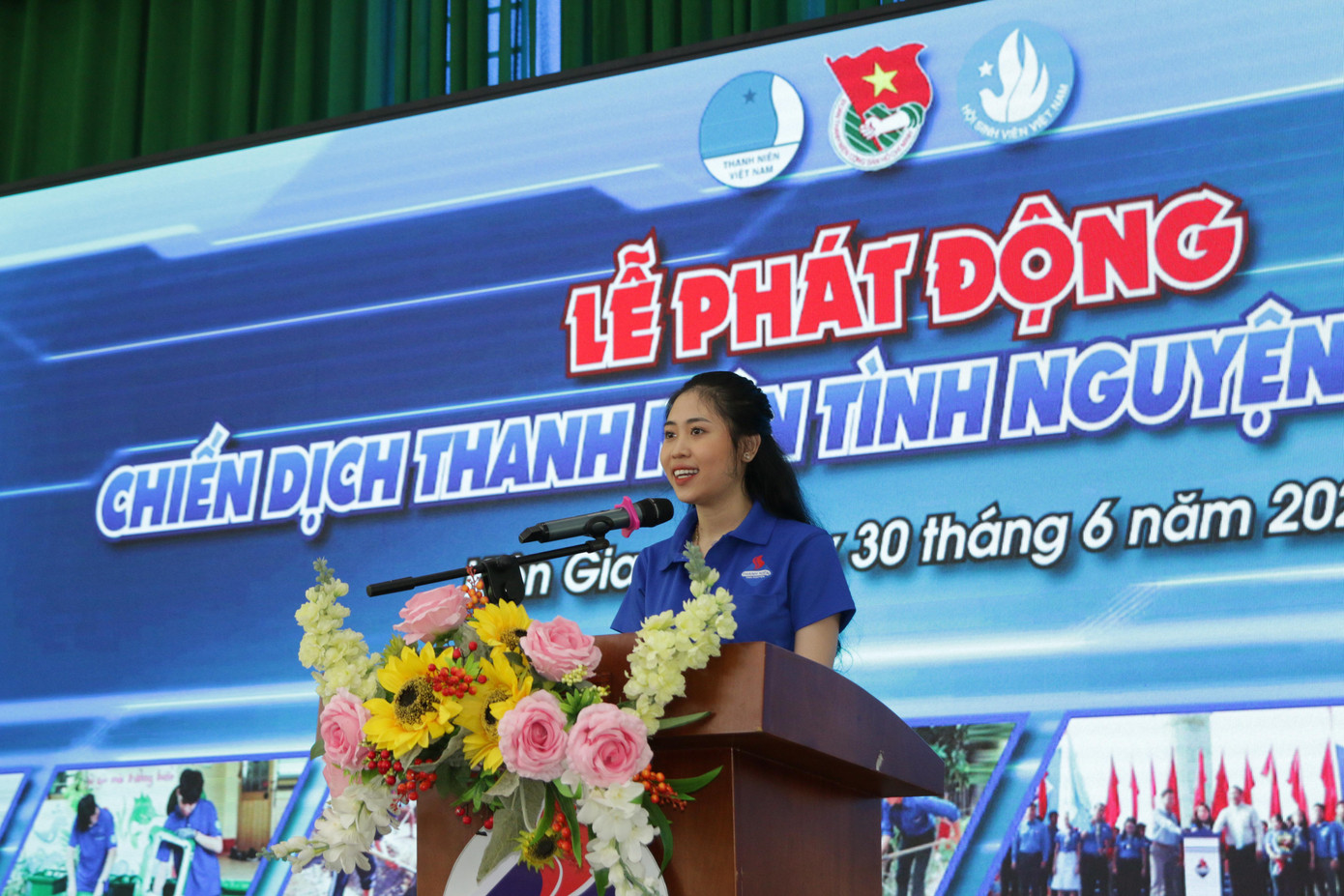 Cô gái trẻ năng động, hoạt bát luôn tích cực trong các phong trào Đoàn - Hội do trường và Tỉnh đoàn tổ chức, hầu như các hoạt động, phong trào nào của trường Ngọc cũng đều tham gia. Đặc biệt, tại lễ phát động Chiến dịch thanh niên tình nguyện hè 2021 do Tỉnh đoàn tổ chức, Khánh Ngọc được vinh dự đại diện cho tuổi trẻ tỉnh nhà bày tỏ tâm tư, tình cảm của mình.