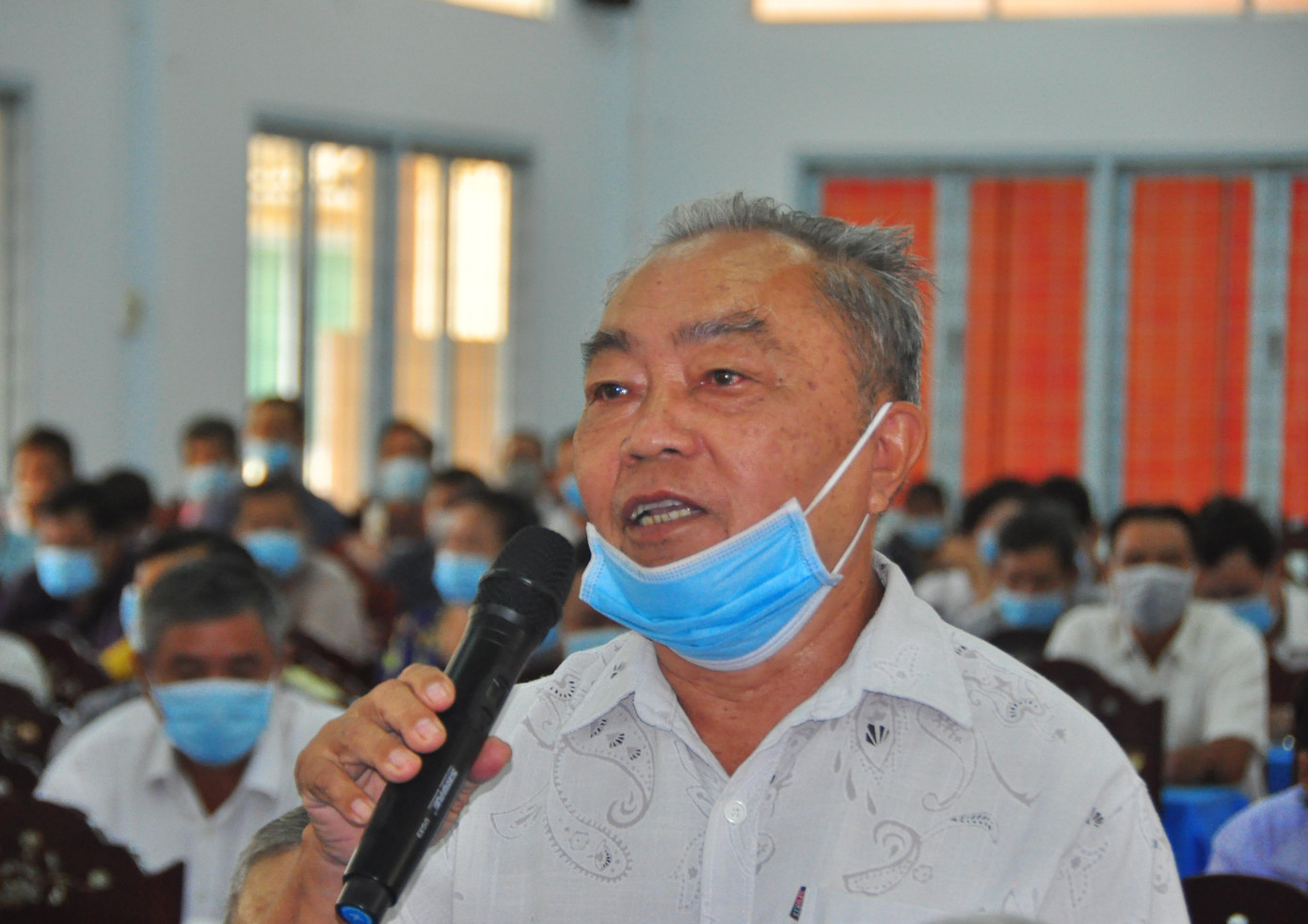 Cử tri huyện Càng Long bày tỏ nguyện vọng đến các ứng viên