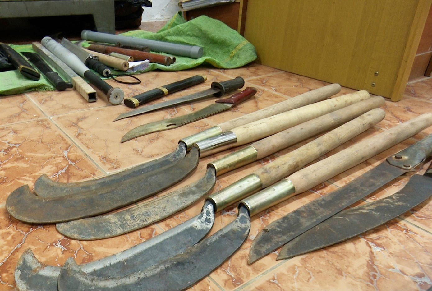 Hung khí công an thu giữ