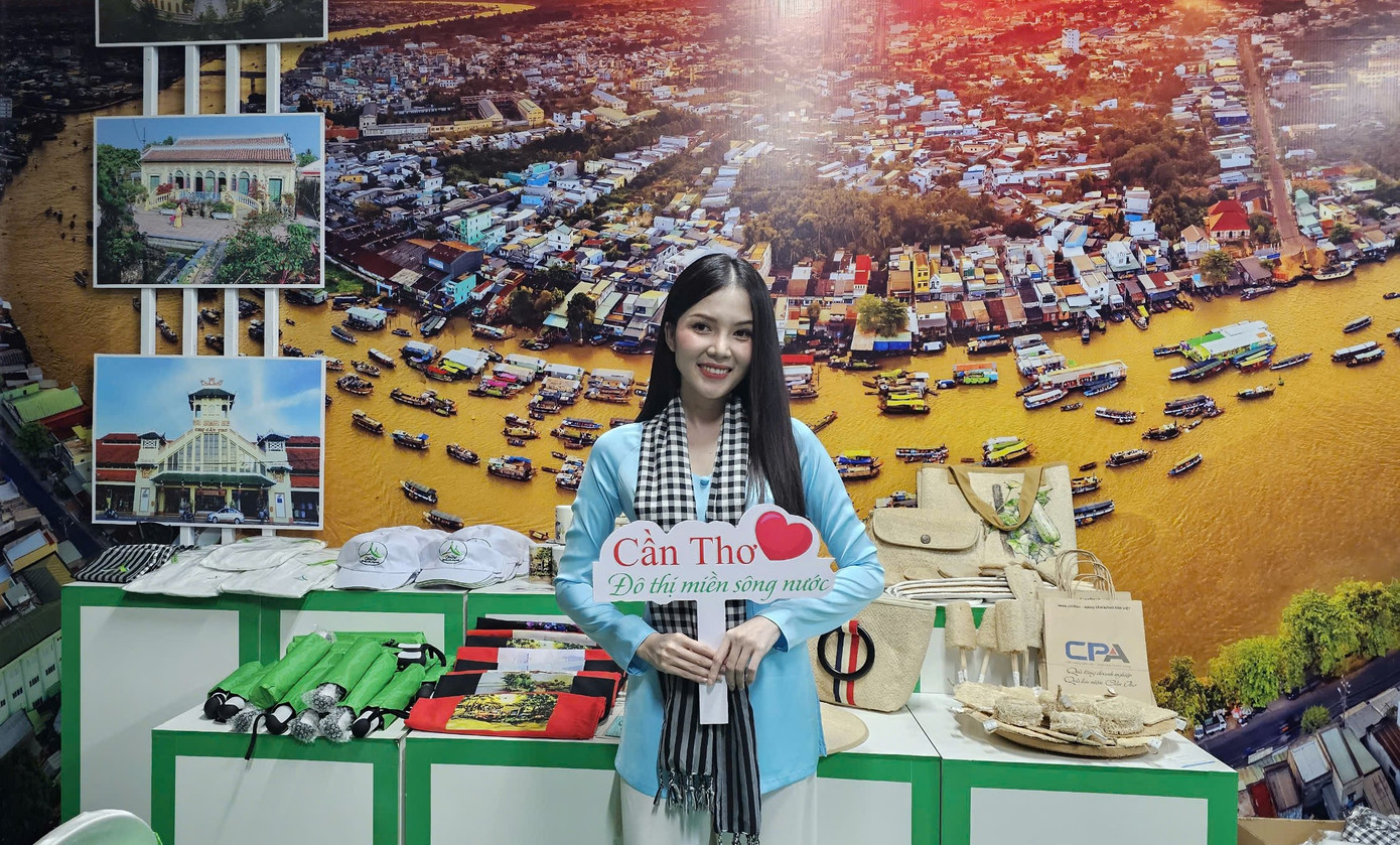 Hoa khôi Huỳnh Thúy Vi - Đại sứ du lịch TP. Cần Thơ.