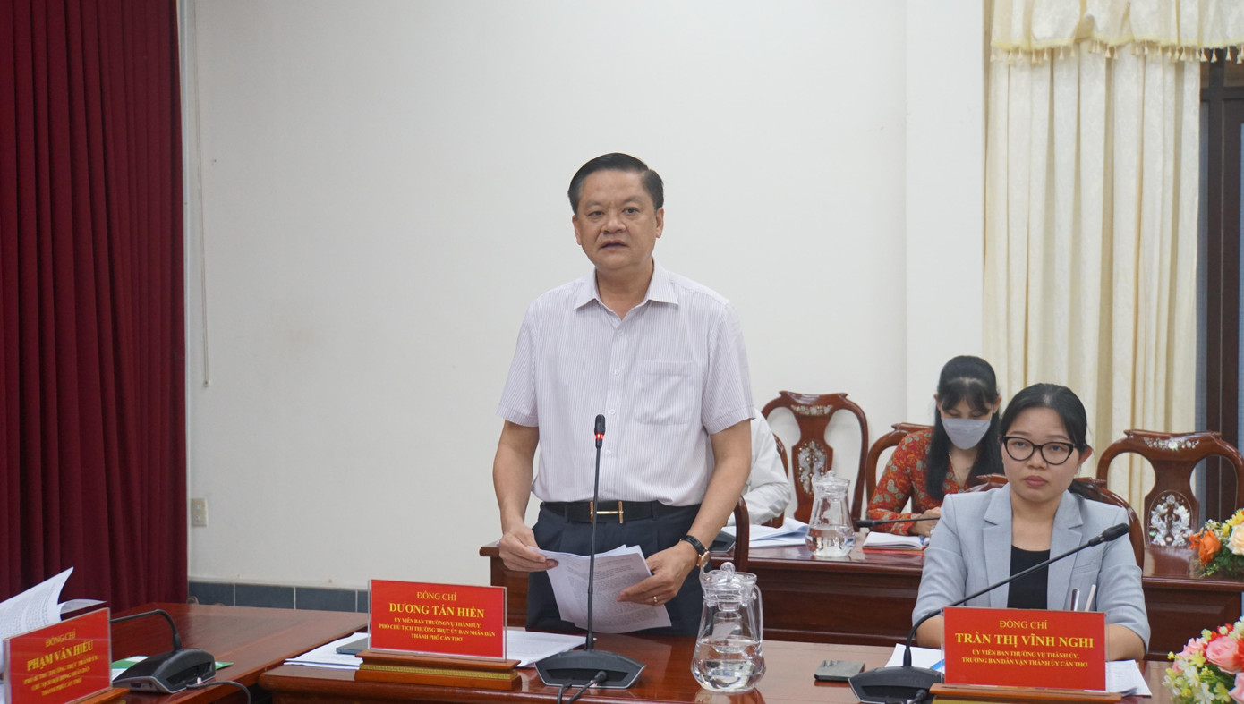 Lãnh đạo thành phố Cần Thơ phát biểu Lãnh đạo thành phố Cần Thơ phát biểu