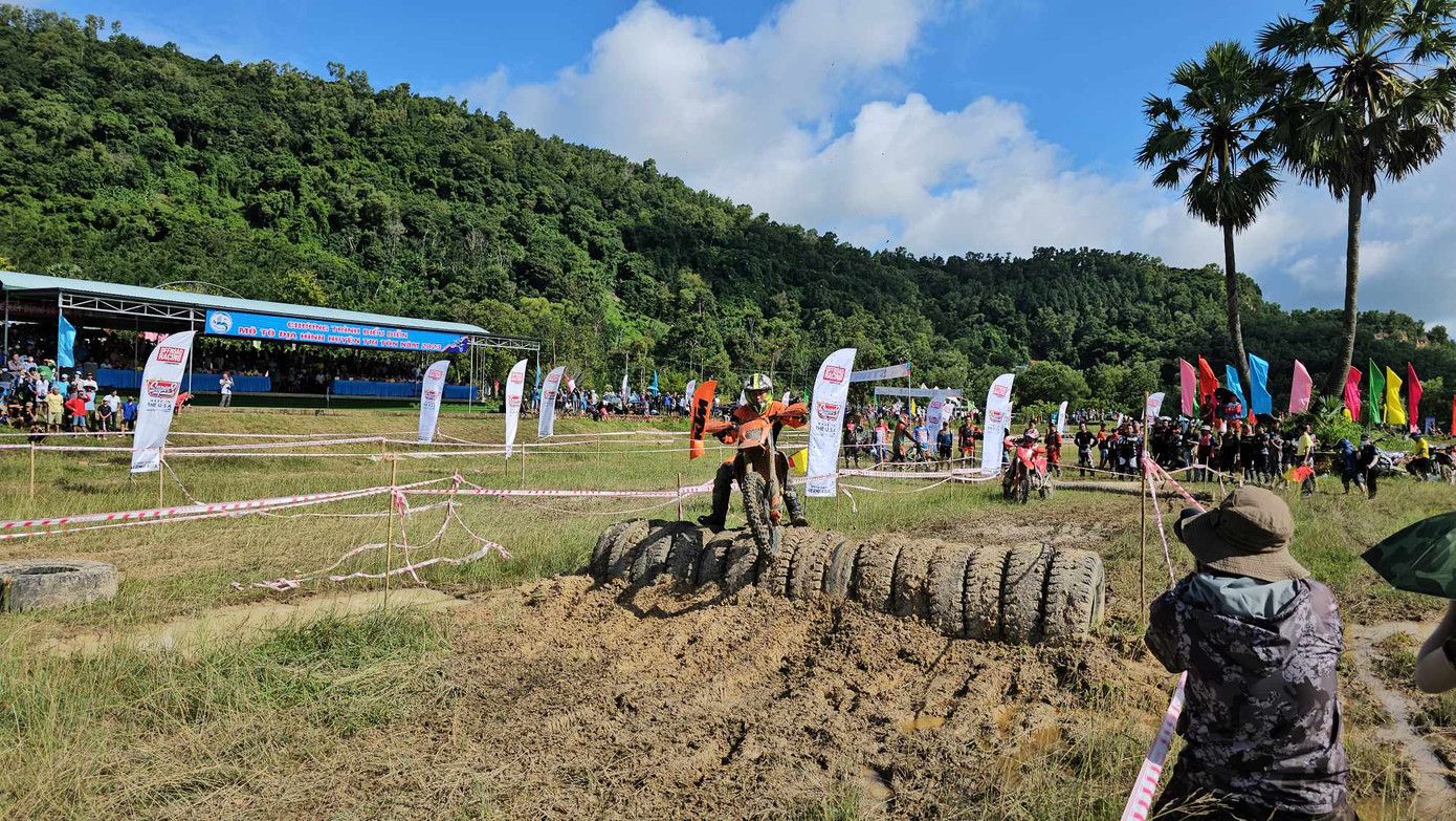 Sự kiện này nhằm tạo thêm sân chơi mới lạ, phục vụ nhu cầu vui chơi giải trí của người dân và chào đón lễ Sen Dolta của đồng bào dân tộc Khmer. Sự kiện này nhằm tạo thêm sân chơi mới lạ, phục vụ nhu cầu vui chơi giải trí của người dân và chào đón lễ Sen Dolta của đồng bào dân tộc Khmer.