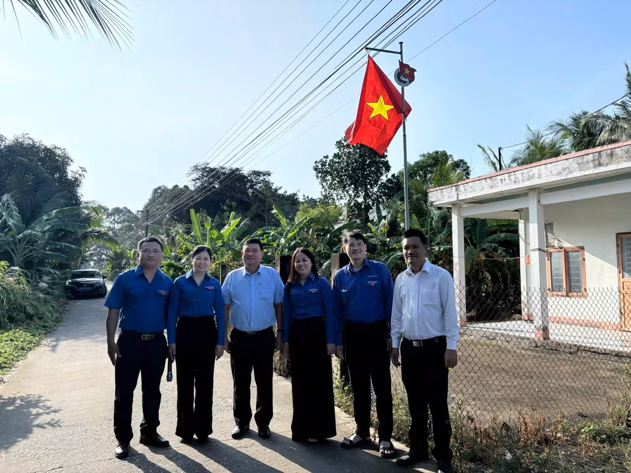 Ra mắt đường cờ tổ quốc tại huyện Vĩnh Thạnh, TP Cần Thơ.