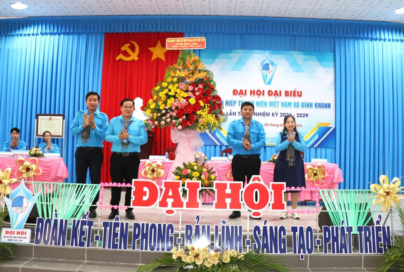 Đại hội Hội LHTN Việt Nam cấp xã tại Bến Tre.