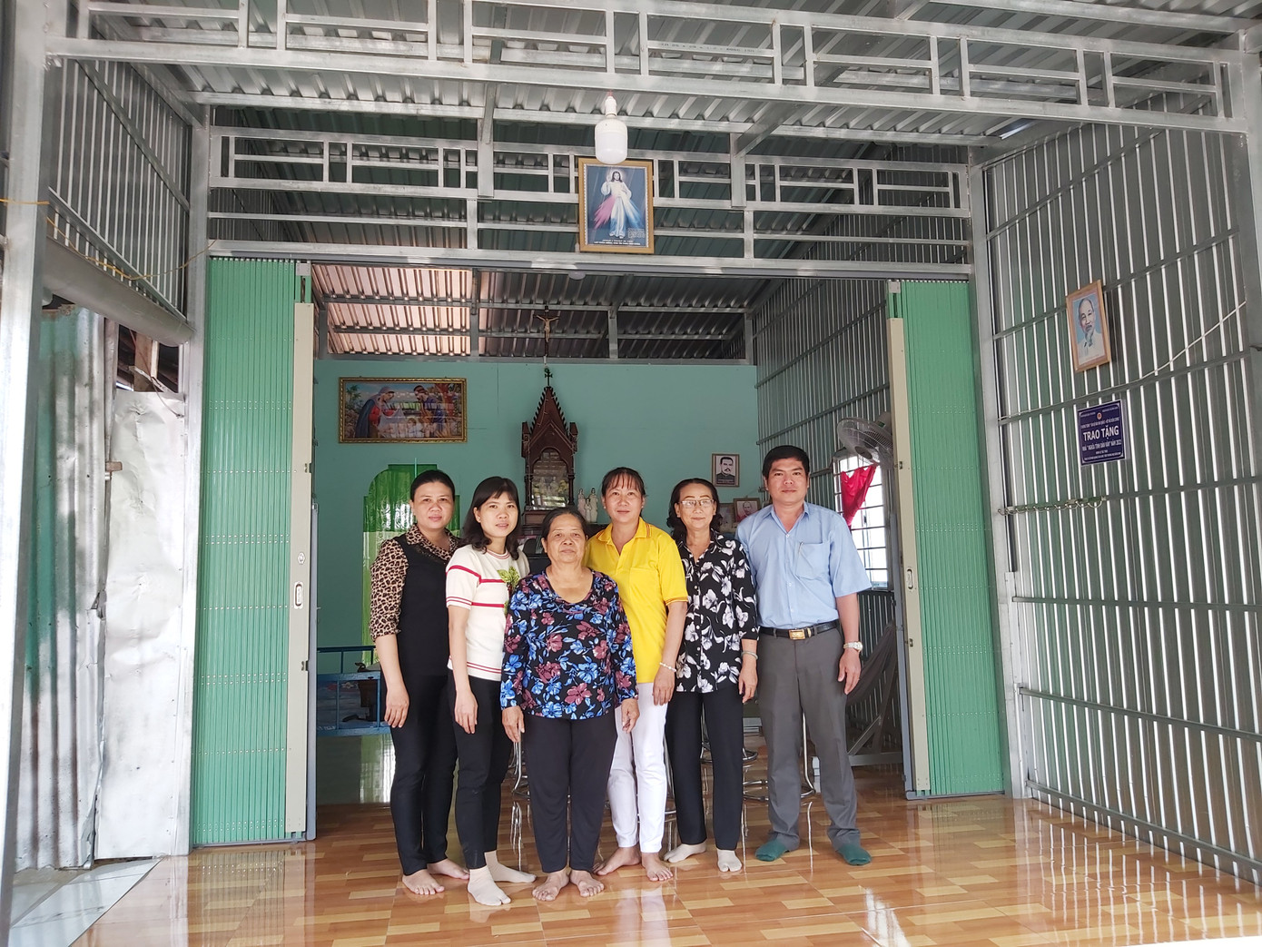 Bà Thể trong căn nhà mới xây ấm áp Bà Thể trong căn nhà mới xây ấm áp