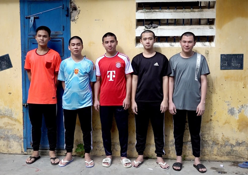 Các đối tượng Phi Hùng, Vũ, Thanh, Nam và Hậu