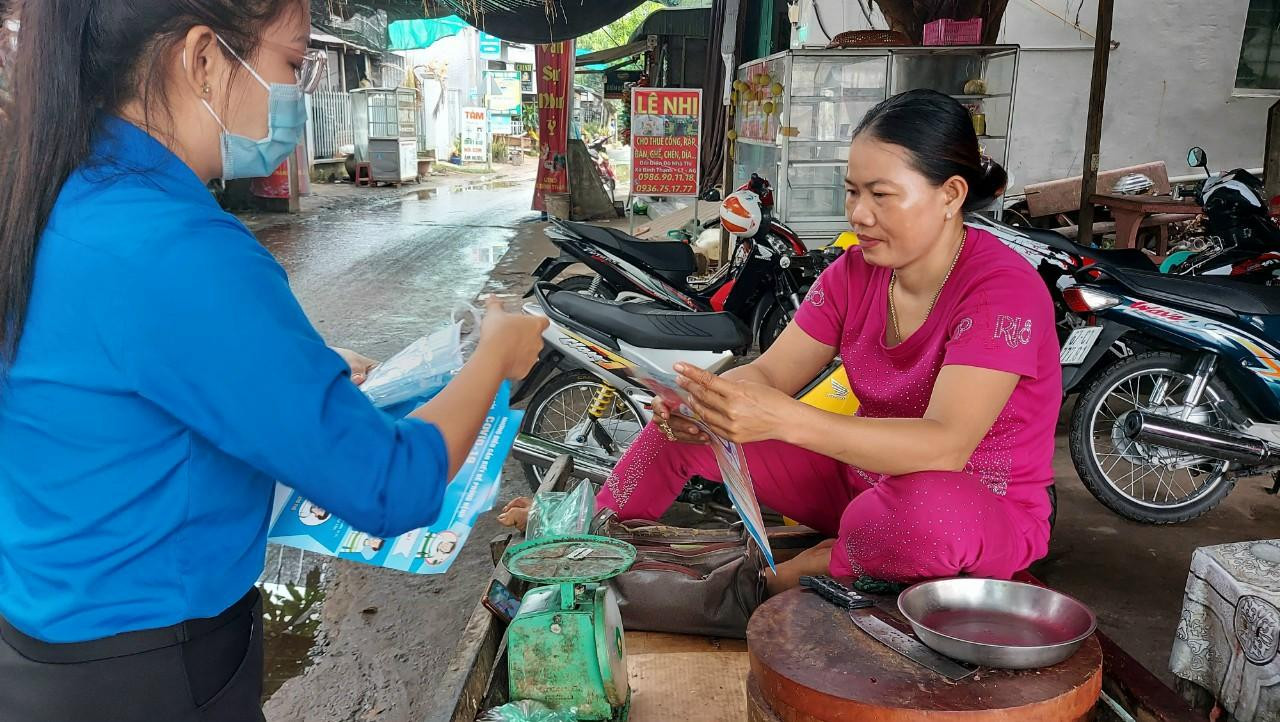 Thời gian qua, các cấp bộ đoàn trên địa bàn tỉnh An Giang đẩy mạng tuyên truyền phòng dịch COVID -19 đến người dân.