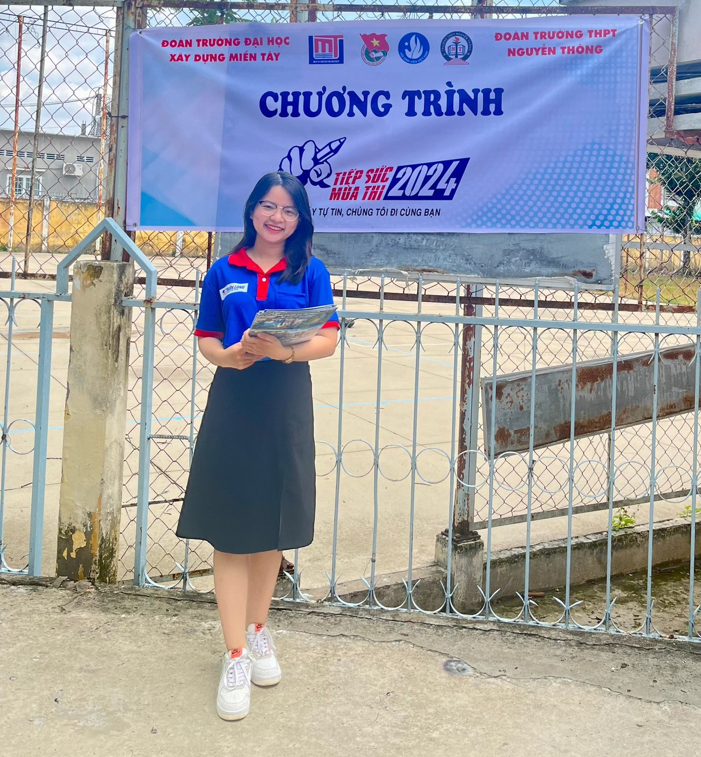 Phương Thanh tham gia tiếp sức mùa thi. Phương Thanh tham gia tiếp sức mùa thi.
