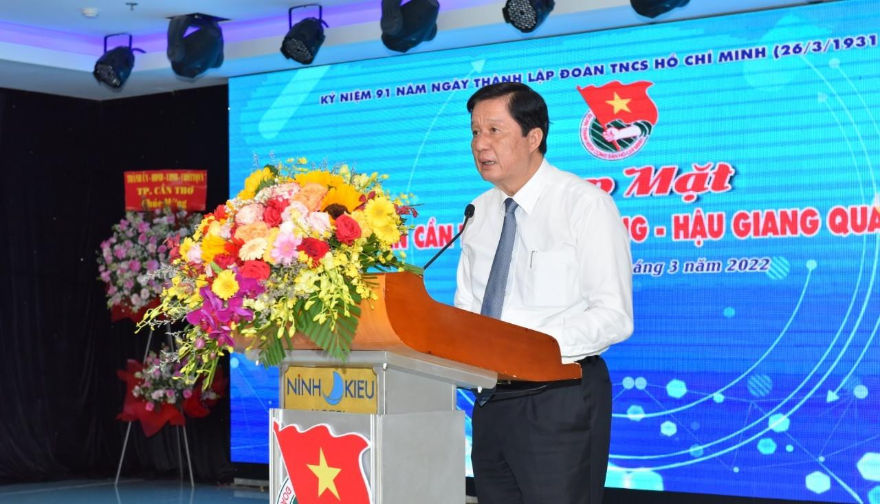 Ông Phạm Văn Hiểu, Phó Bí thư thường trực Thành ủy, Chủ tịch HĐND TP Cần Thơ phát biểu