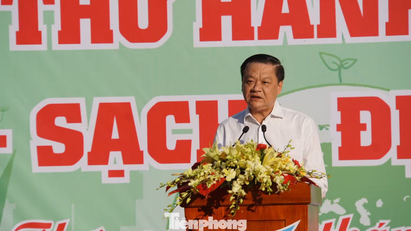 Ông Dương Tấn Hiển - Phó Chủ tịch Thường trực UBND thành phố Cần Thơ phát biểu tại buổi lễ. Ảnh: Hòa Hội