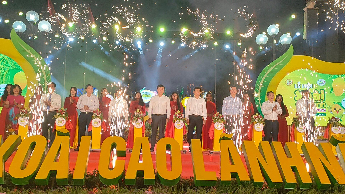 Khai mạc lễ hội Xoài cao Lãnh - Đồng Tháp. - Ảnh: H. Nghĩa Khai mạc lễ hội Xoài cao Lãnh - Đồng Tháp. - Ảnh: H. Nghĩa