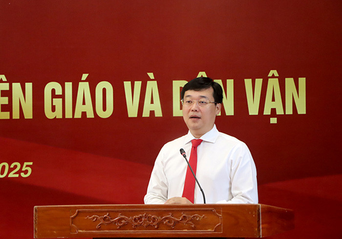 Bí thư Tỉnh ủy Đồng Tháp Lê Quốc Phong phát biểu tại hội nghị. Ảnh: V. Tiến