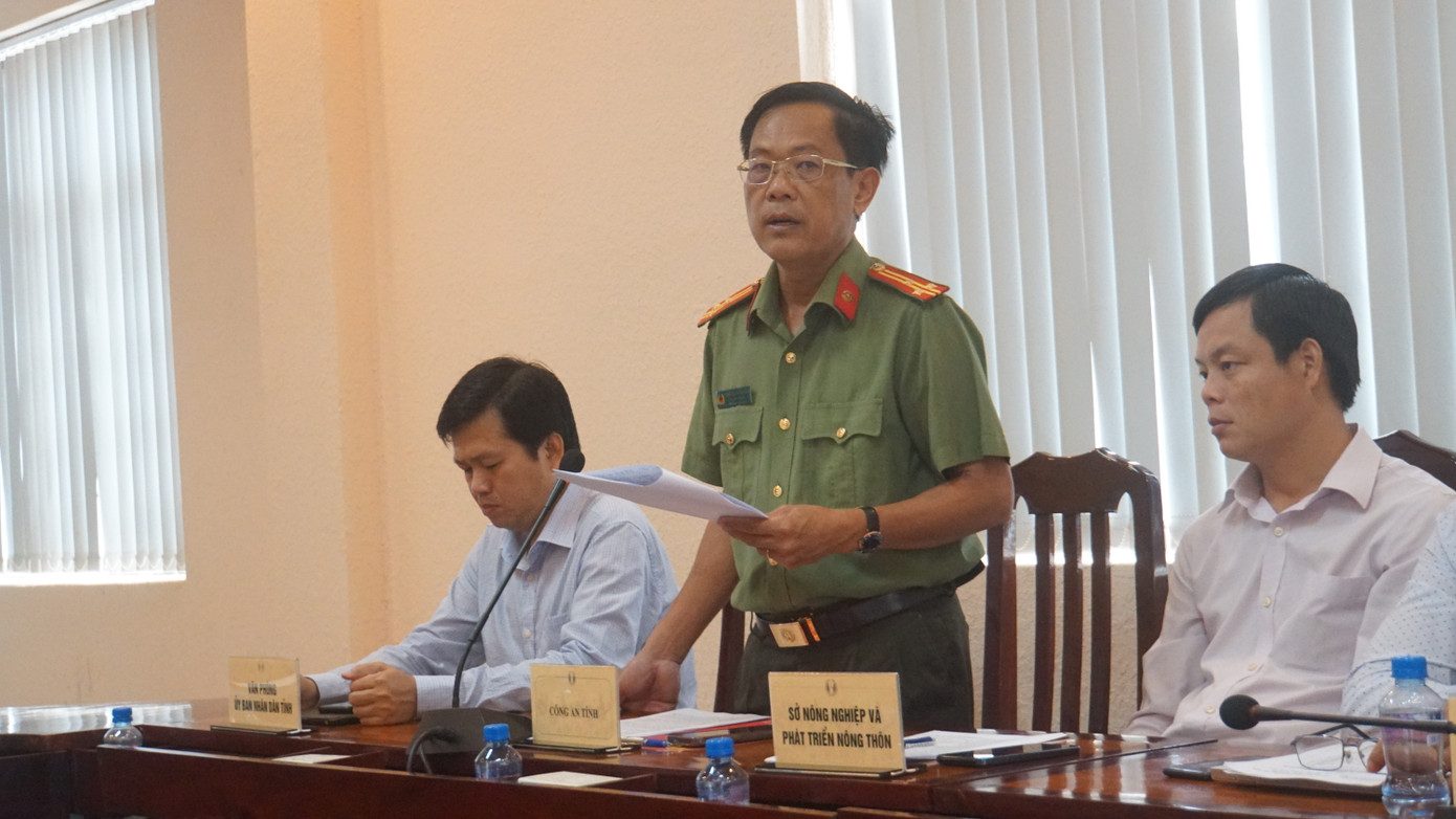 Thượng tá Trần Trung Quốc, Trưởng phòng tham mưu công an tỉnh Đồng Tháp phát biểu. Ảnh: An Bình. Thượng tá Trần Trung Quốc, Trưởng phòng tham mưu công an tỉnh Đồng Tháp phát biểu. Ảnh: An Bình.