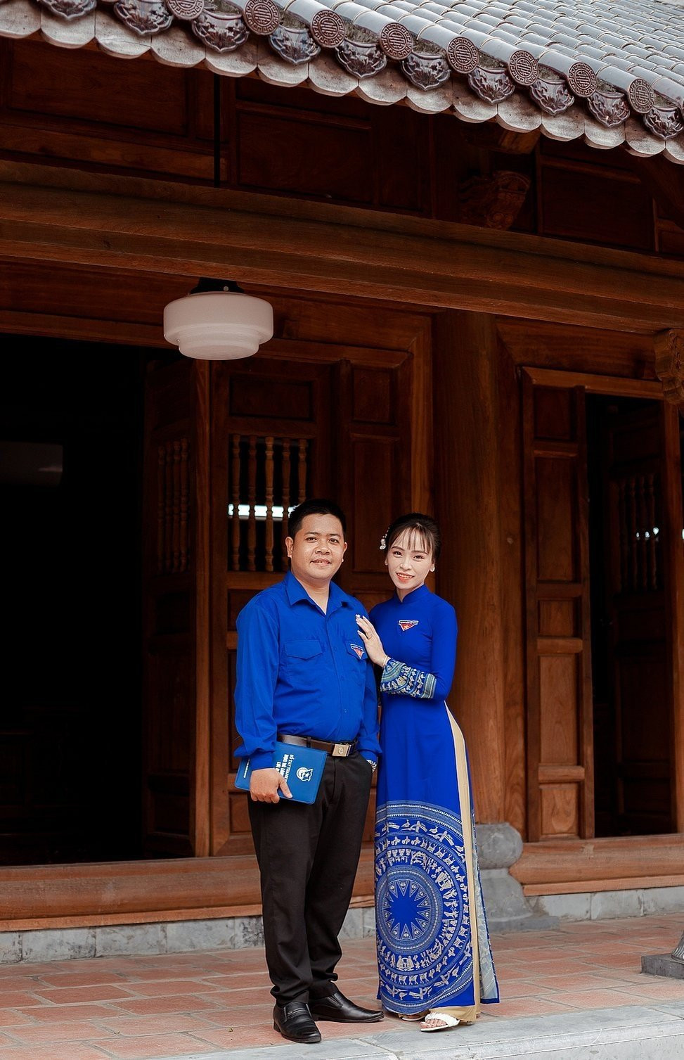 Cả hai bày tỏ niềm tự hào khi là cán bộ Đoàn – Hội, mang trên mình màu áo xanh.