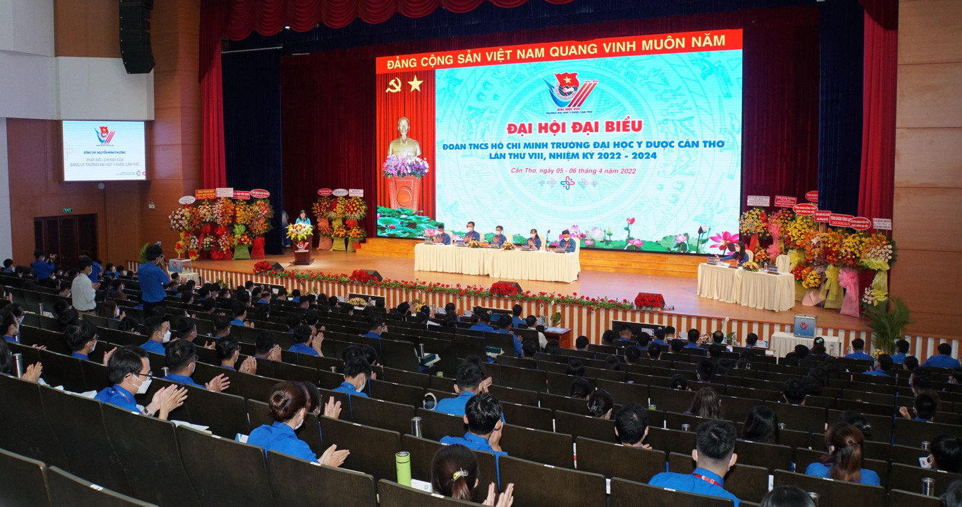 Quang cảnh đại hội