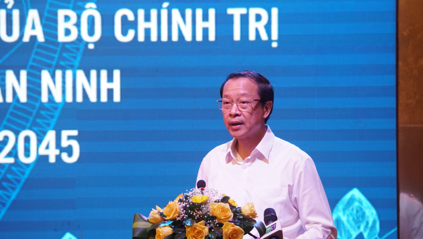 Thứ trưởng Bộ Giáo dục và Đào tạo Phạm Ngọc Thưởng phát biểu. Ảnh: Hòa Bình