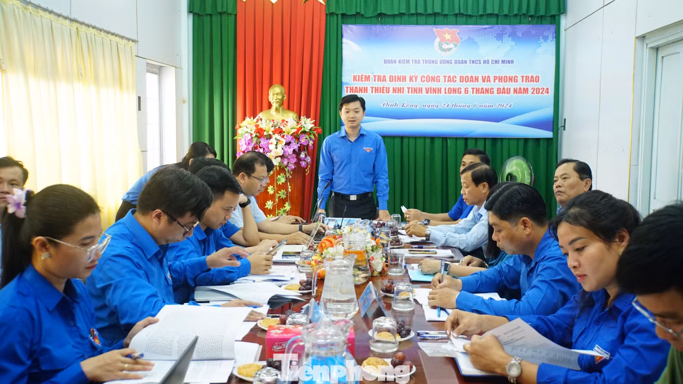 Anh Nguyễn Minh Triết - Bí thư Trung ương Đoàn, Chủ tịch Trung ương Hội Sinh viên Việt Nam phát biểu. Ảnh: Hòa Hội