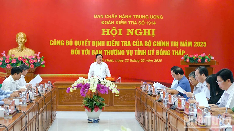 Ông Nguyễn Xuân Thắng - Giám đốc Học viện Chính trị quốc gia Hồ Chí Minh – Trưởng đoàn công tác phát biểu tại buổi làm việc. (Ảnh: N.H). Ông Nguyễn Xuân Thắng - Giám đốc Học viện Chính trị quốc gia Hồ Chí Minh – Trưởng đoàn công tác phát biểu tại buổi làm việc. (Ảnh: N.H).