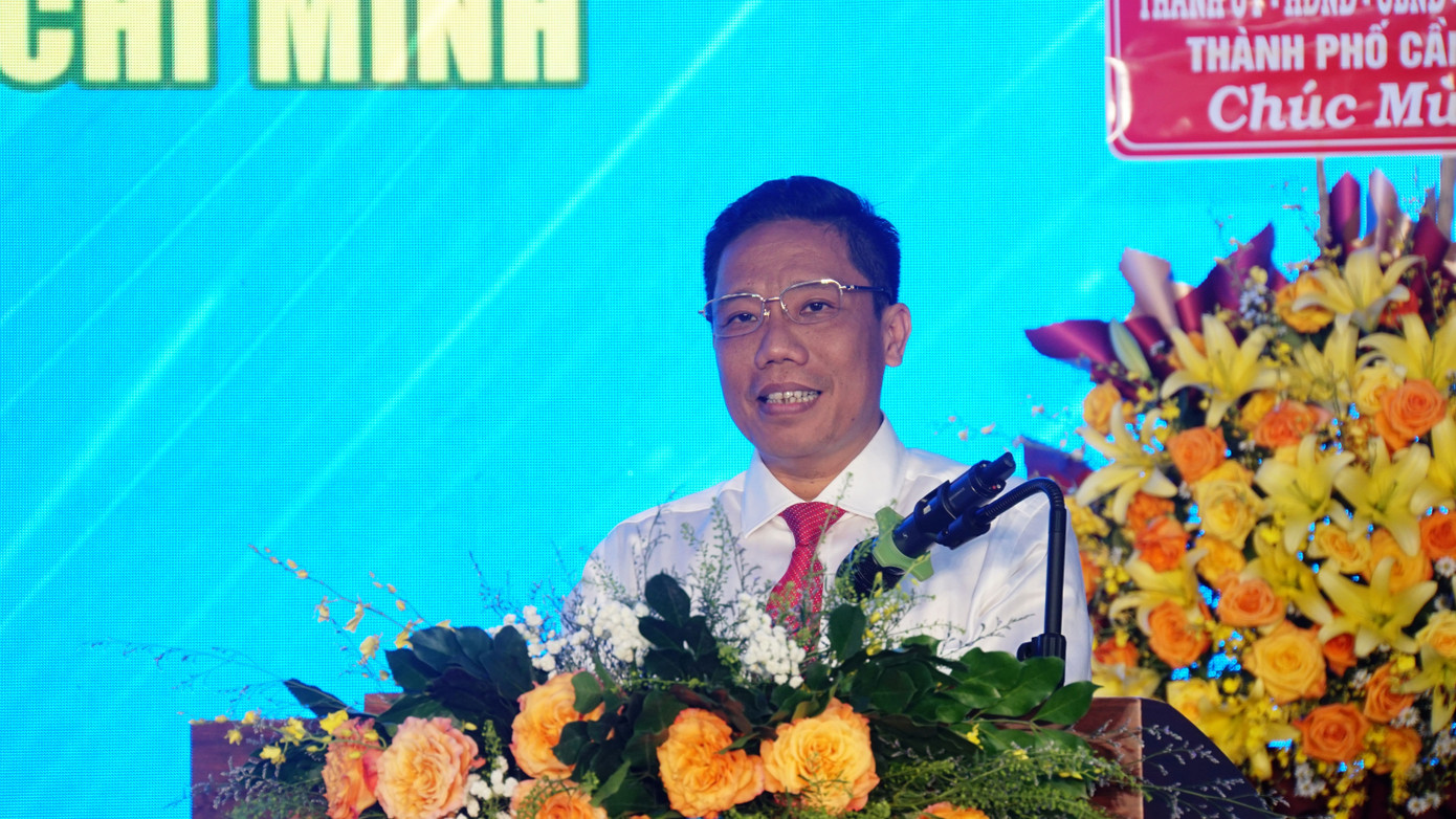 Phó Chủ tịch UBND TP Cần Thơ Nguyễn Thực Hiện phát biểu tại buổi lễ. Ảnh: Hòa Hội Phó Chủ tịch UBND TP Cần Thơ Nguyễn Thực Hiện phát biểu tại buổi lễ. Ảnh: Hòa Hội