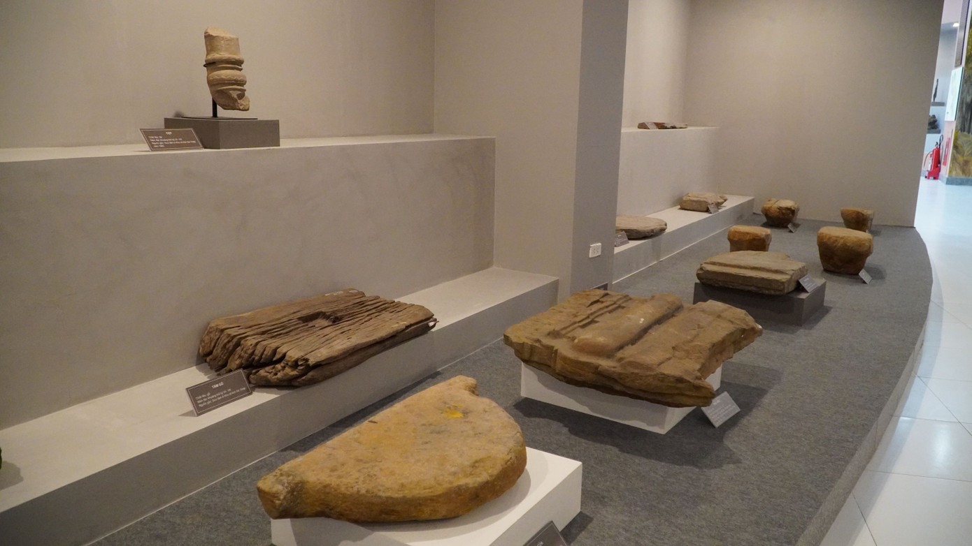 Hiện vật trưng bày về văn hóa Óc Eo.