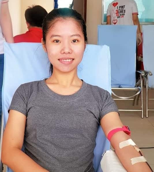 Khánh Nguyên tham gia hiến máu tình nguyện