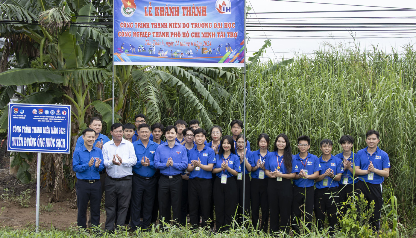 Bí thư Trung ương Đoàn Nguyễn Minh Triết khánh thành công trình thanh niên do trường ĐH Công nghiệp TP.HCM tài trợ tại Vĩnh Long. Bí thư Trung ương Đoàn Nguyễn Minh Triết khánh thành công trình thanh niên do trường ĐH Công nghiệp TP.HCM tài trợ tại Vĩnh Long.