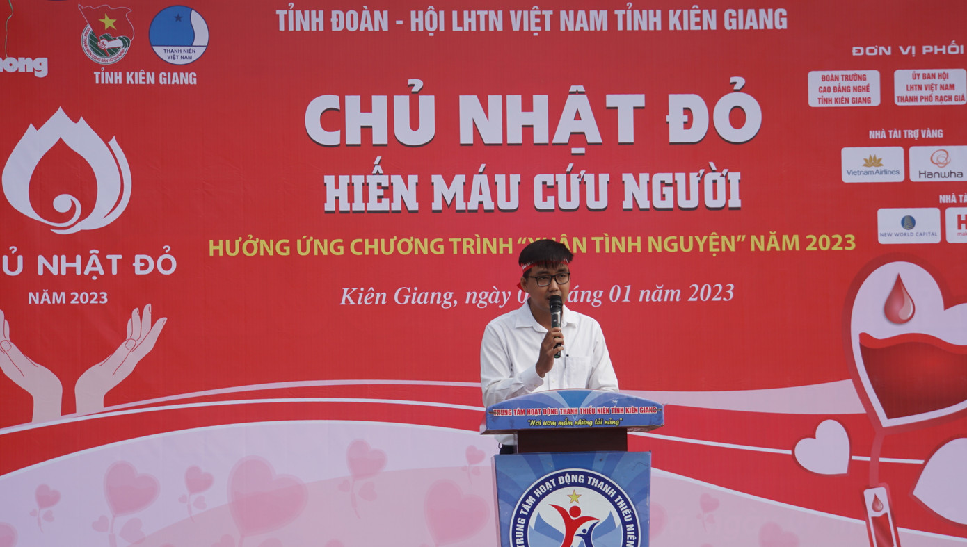 Anh Nguyễn Văn Hải, Phó Chủ tịch Uỷ ban Hội LHTN Việt Nam tỉnh Kiên Giang- người đã 25 lần hiến máu-cho biết, trong những năm qua cùng với sự phát triển của chương trình an sinh xã hội, phong trào hiến máu tình nguyện được các tầng lớp xã hội nhiệt tình hưởng ứng. Đồng thời, anh Hải ghi nhận những nghĩa cử nhân ái cao đẹp của những người hiến máu tình nguyện đã thể hiện bằng trách nhiệm tình cảm của bản thân để cứu sống bệnh nhân trong cơn nguy cấp. Tuy nhiên với lượng máu vận động hiến được từng lúc vẫn chưa đáp ứng so với nhu cầu cấp cứu và điều trị người bệnh trong tỉnh đặc biệt là trong dịp Tết và những tháng hè vẫn còn tình trạng thiếu máu cục bộ vẫn còn xảy ra.