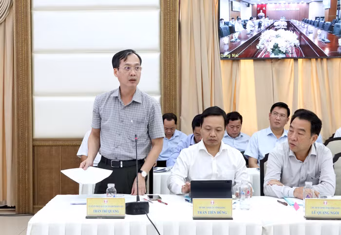 Ông Trần Trí Quang - Quyền Chủ tịch UBND tỉnh Đồng Tháp - nêu một số khó khăn, hạn chế trong cung ứng cát.