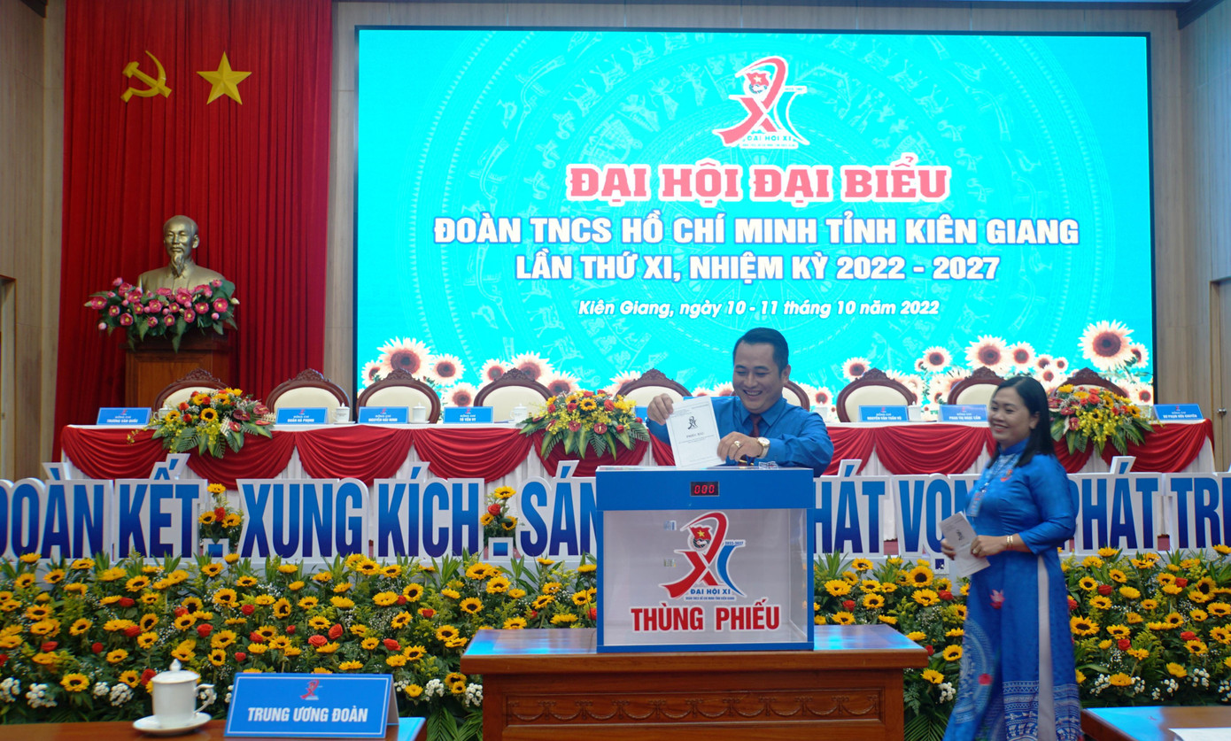 Anh Phan Đình Nhân, Bí thư Tỉnh Đoàn Kiên Giang tham gia bỏ phiếu. Ảnh: Hòa Hội Anh Phan Đình Nhân, Bí thư Tỉnh Đoàn Kiên Giang tham gia bỏ phiếu. Ảnh: Hòa Hội