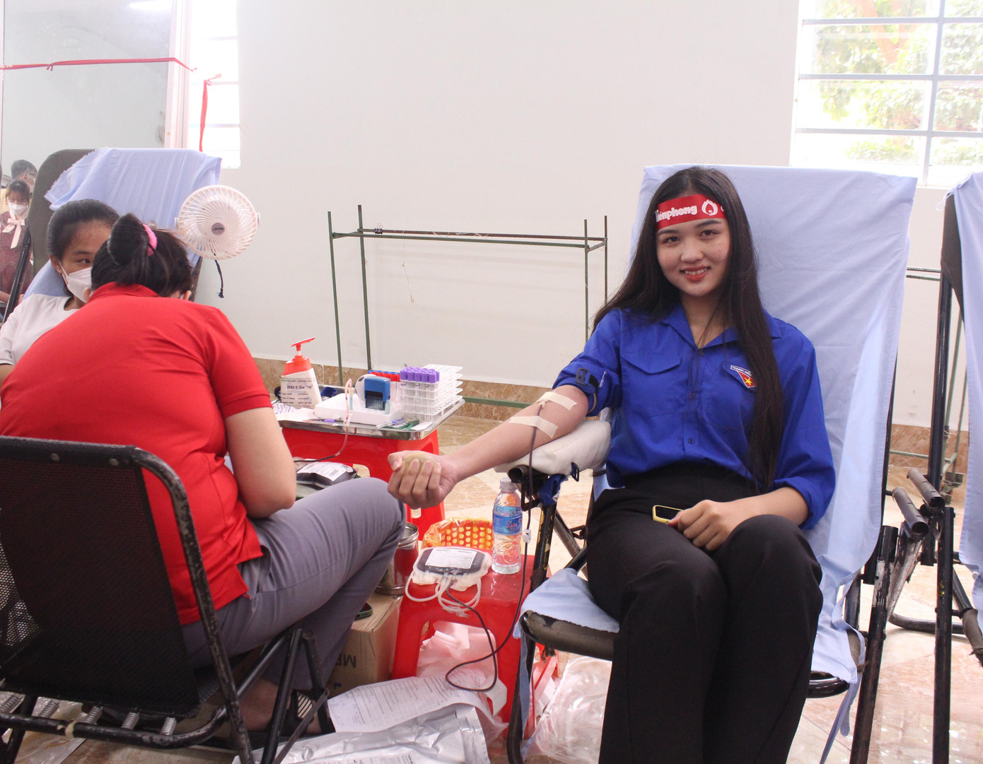 Thu Ngân, sinh viên ngành Quan hệ công chúng – Hoa khôi trường đại học Nam Cần Thơ 2022 chia sẻ: “Với em, giọt máu cho đi – cuộc đời ở lại. Tuy lượng máu nhỏ nhưng có thể giúp ích được nhiều người đang cần. Hơn nữa, đây còn là cơ hội để em cống hiến sức trẻ cho quê hương, đất nước bằng những việc làm trong khả năng của mình”. Thu Ngân, sinh viên ngành Quan hệ công chúng – Hoa khôi trường đại học Nam Cần Thơ 2022 chia sẻ: “Với em, giọt máu cho đi – cuộc đời ở lại. Tuy lượng máu nhỏ nhưng có thể giúp ích được nhiều người đang cần. Hơn nữa, đây còn là cơ hội để em cống hiến sức trẻ cho quê hương, đất nước bằng những việc làm trong khả năng của mình”.