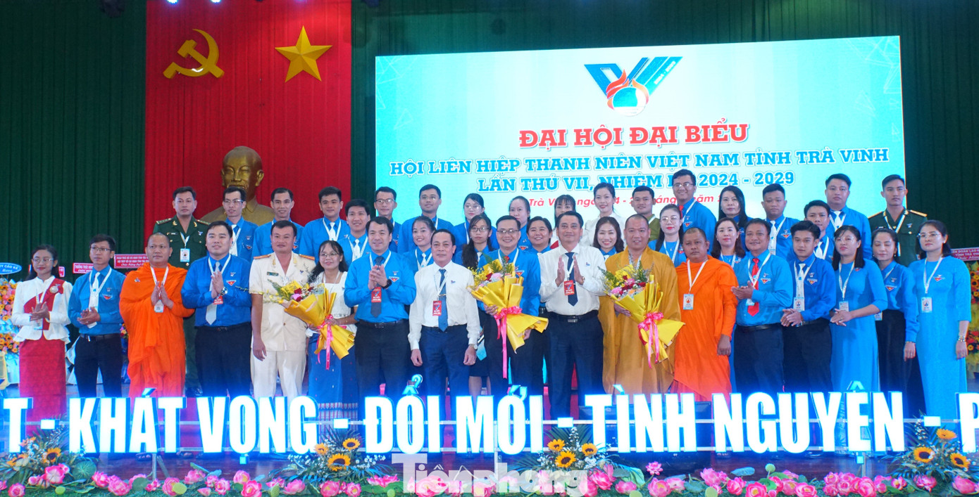 Ủy ban Hội LHTN Việt Nam tỉnh Trà Vinh khóa VII, nhiệm kỳ 2024 - 2029 ra mắt đại hội. Ảnh: Hòa Hội Ủy ban Hội LHTN Việt Nam tỉnh Trà Vinh khóa VII, nhiệm kỳ 2024 - 2029 ra mắt đại hội. Ảnh: Hòa Hội