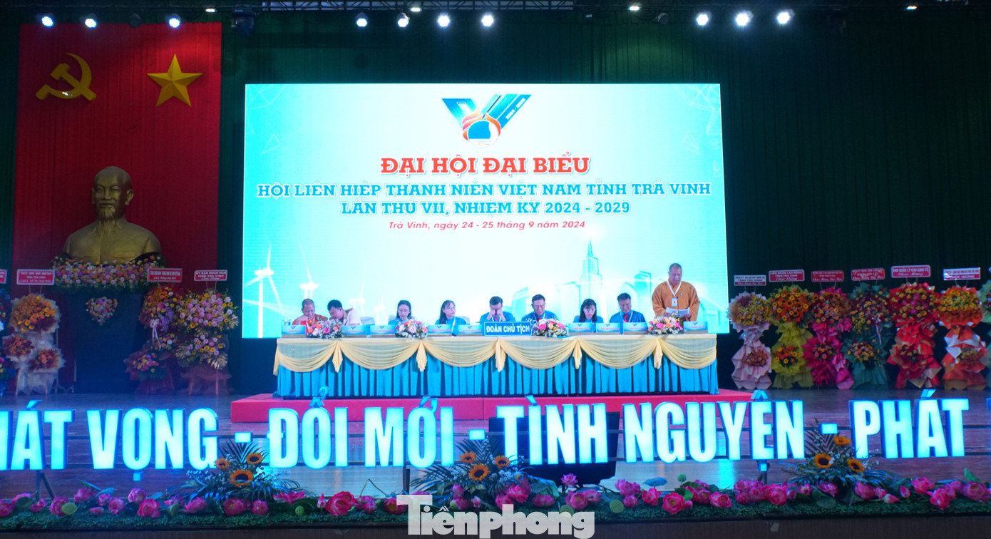 Đoàn chủ tịch điều hành đại hội. Ảnh: Hòa Hội Đoàn chủ tịch điều hành đại hội. Ảnh: Hòa Hội