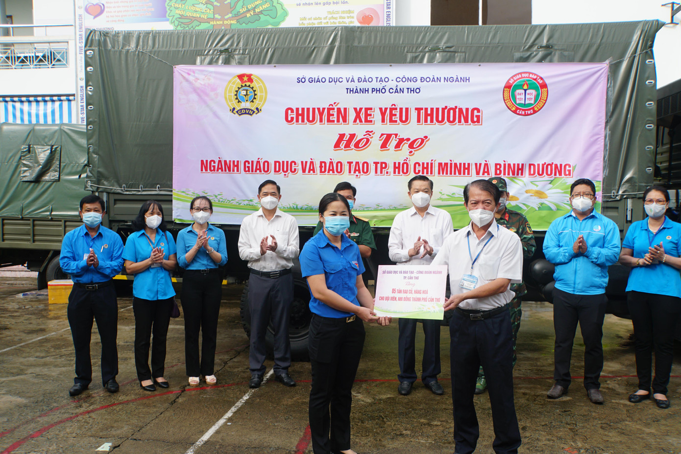 Chuyến xe yêu thương hỗ trợ Ngành giáo dục và đào tạo TPHCM, Bình Dương