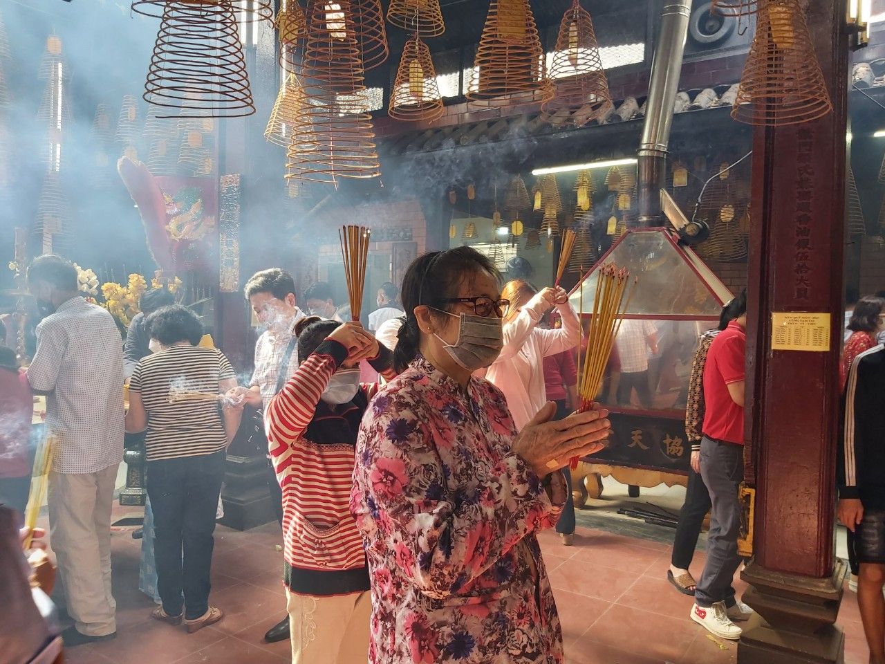 Người dân cầu nguyện vào đầu năm mới