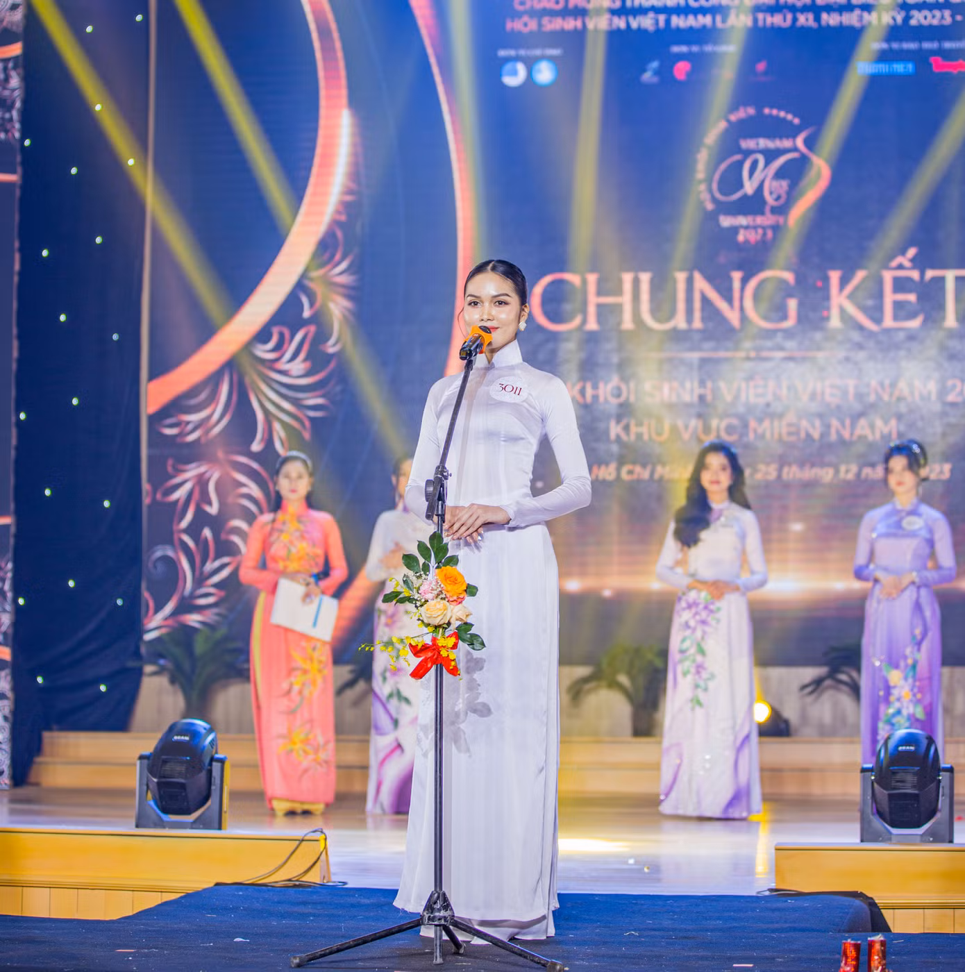Ngọc Trinh quan niệm, học tập là con đường ngắn nhất để thành công. Ngọc Trinh quan niệm, học tập là con đường ngắn nhất để thành công.