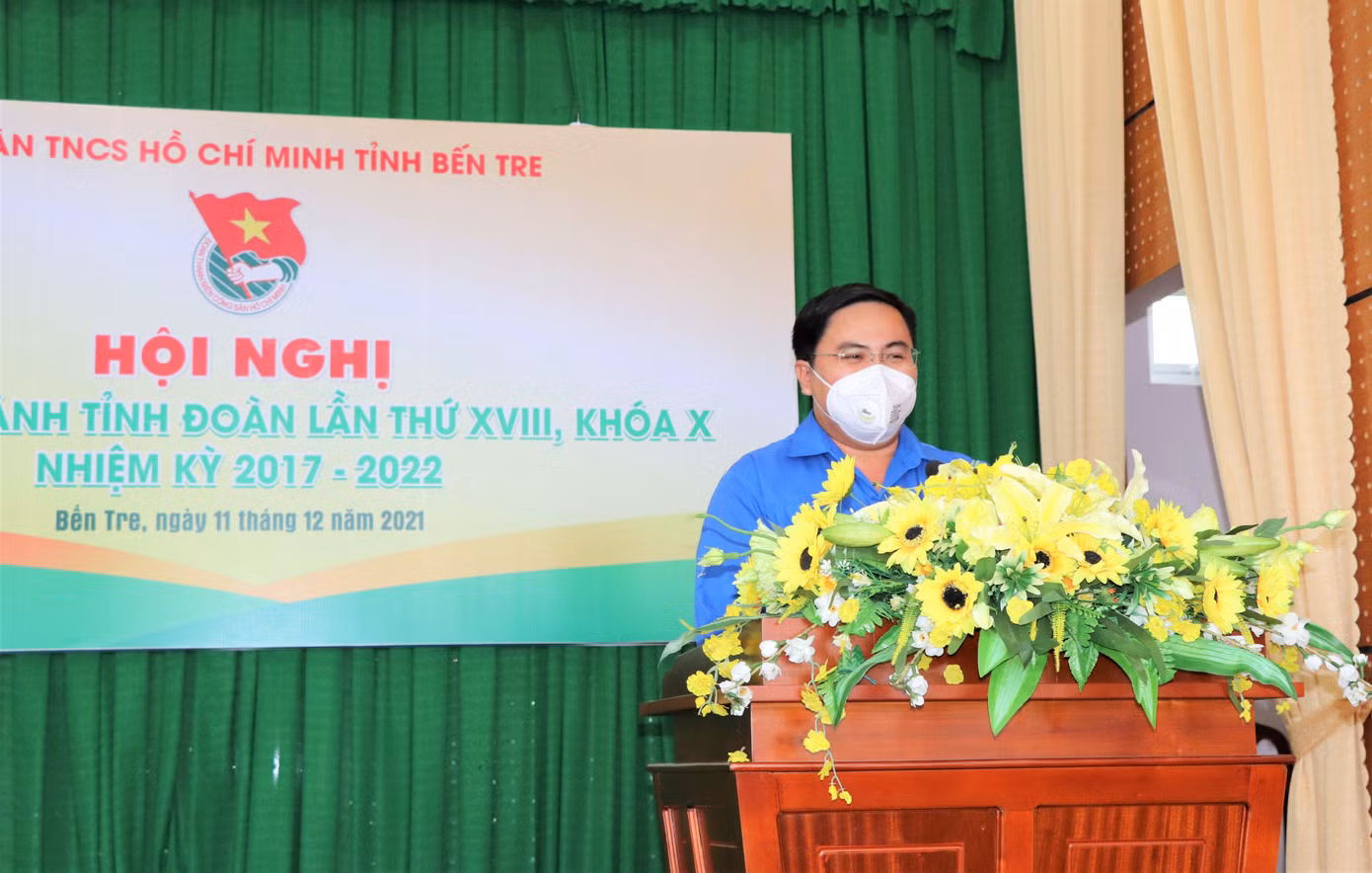 Tân phó Bí thư Tỉnh đoàn Bến Tre Phan Thanh Trẻ phát biểu