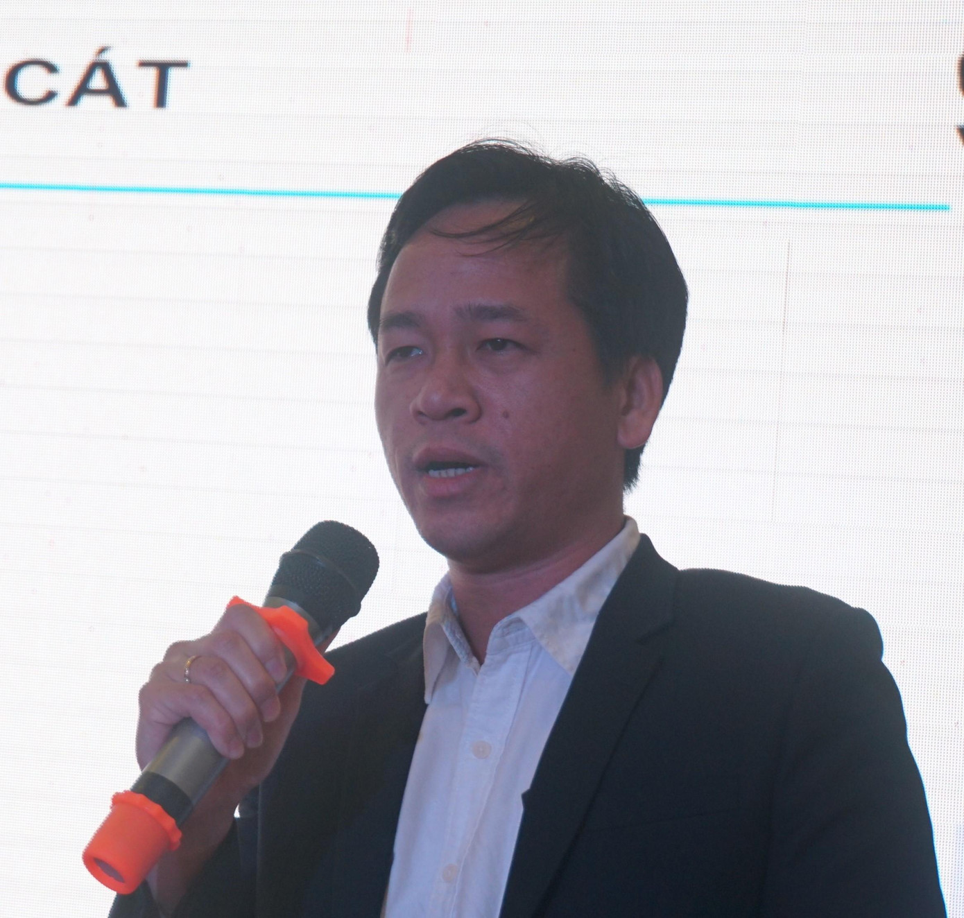 Ông Hà Huy Anh, Quản lý Quốc gia dự án Quản lý Cát Bền vững ở ĐBSCL, WWF - Việt Nam Ông Hà Huy Anh, Quản lý Quốc gia dự án Quản lý Cát Bền vững ở ĐBSCL, WWF - Việt Nam