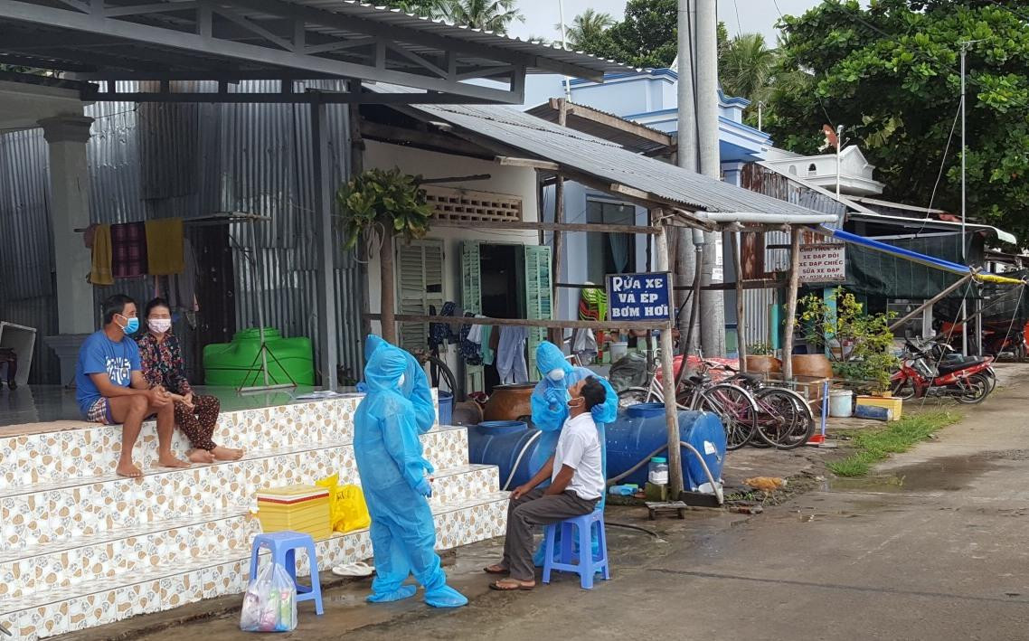 Xét nghiệm cho người dân trên đảo