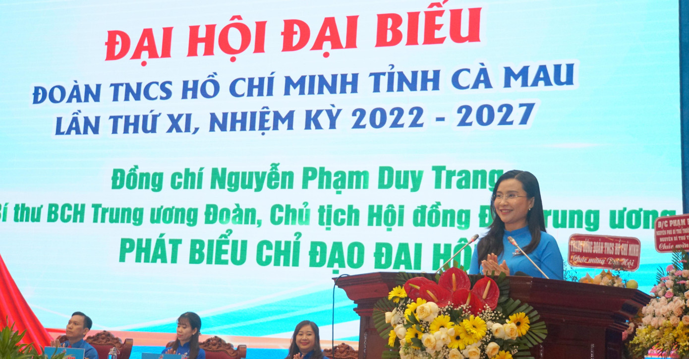 Chị Nguyễn Phạm Duy Trang phát biểu Chị Nguyễn Phạm Duy Trang phát biểu