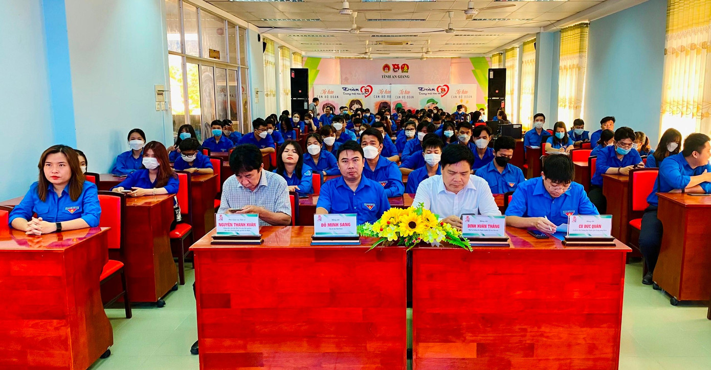 Quang cảnh hội nghị