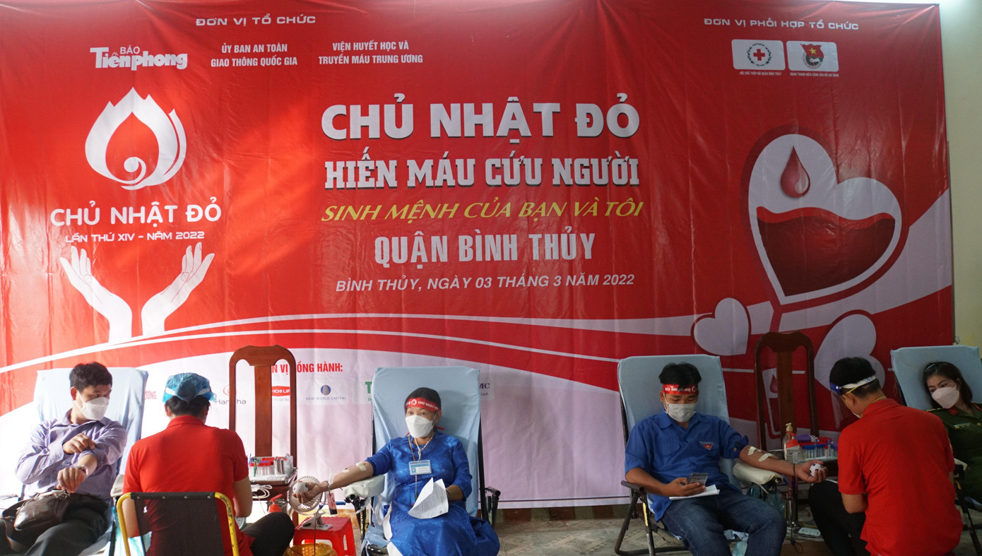 Bà Lê Thị Bé Bảy, Phó chủ tịch Hội chữ thập đỏ quận Bình Thủy cho biết, với thông điệp “Hiến máu cứu người - sinh mệnh của bạn và tôi”, chương trình Chủ nhật Đỏ đã thực sự mang nhiều ý nghĩa và trở thành ngày hội thu hút đông đảo đoàn viên thanh niên và người dân tham gia. Đặc biệt, trước tình hình dịch bệnh COVID-19 đang diễn biến phức tạp, nguồn máu dự trữ để cứu chữa người bệnh càng trở nên cấp thiết. Qua đó, thể hiện tinh thần xung kích, tình nguyện của tuổi trẻ trong việc cứu người vì cộng đồng.