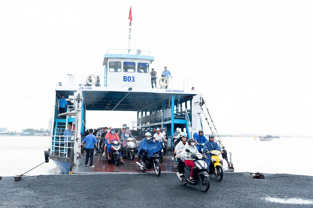 Phà Vàm Cống hoạt động trở lại sau 4 năm. Ảnh: Báo An Giang