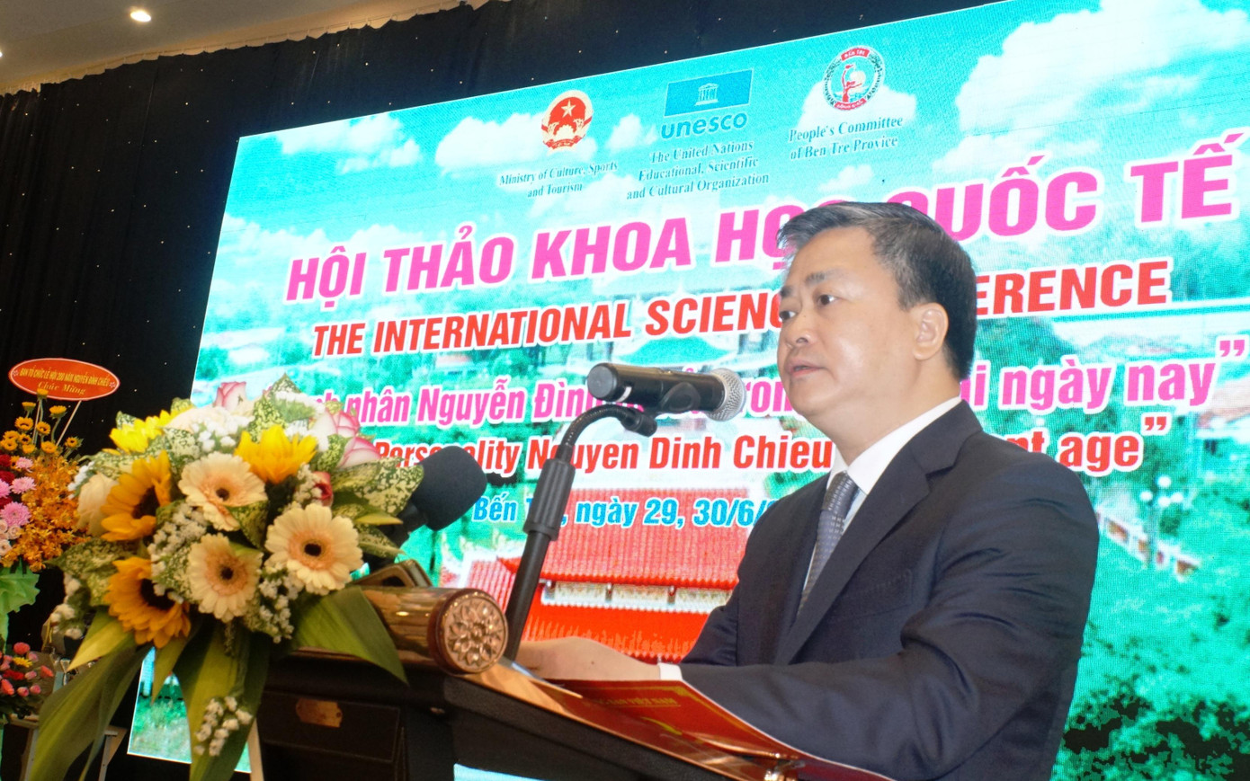 Ông Lê Đức Thọ, Bí thư Tỉnh ủy Bến Tre phát biểu Ông Lê Đức Thọ, Bí thư Tỉnh ủy Bến Tre phát biểu