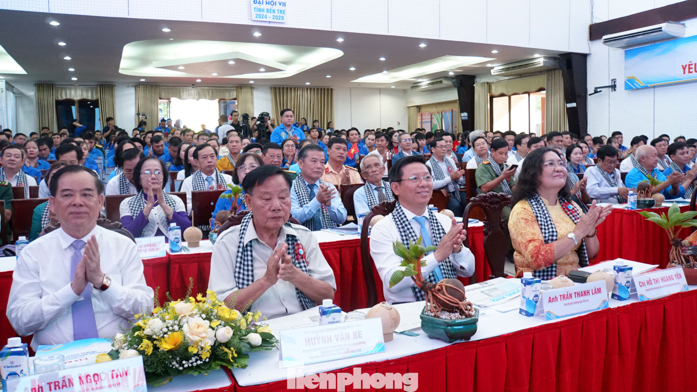 Lãnh đạo tỉnh Bến Tre tham dự đại hội. Ảnh: Hòa Hội