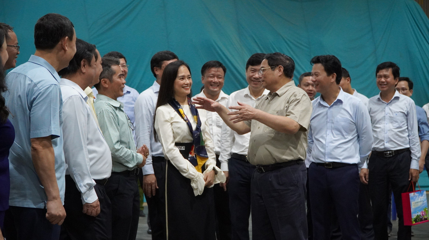 Thủ tướng Phạm Minh Chính thăm nhà máy chế biến gạo của Công ty TNHH Lúa gạo Việt Nam tại huyện Tháp Mười. Ảnh: PV. Thủ tướng Phạm Minh Chính thăm nhà máy chế biến gạo của Công ty TNHH Lúa gạo Việt Nam tại huyện Tháp Mười. Ảnh: PV.