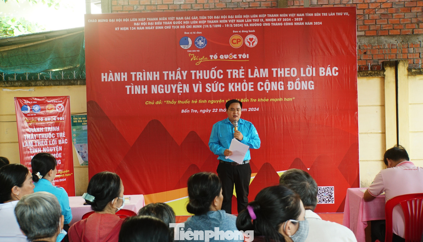 Anh Phan Thanh Trẻ - Phó Bí thư Tỉnh Đoàn - Chủ tịch Hội LHTN Việt Nam tỉnh Bến Tre phát biểu tại ngày hội. Ảnh: Hòa Hội