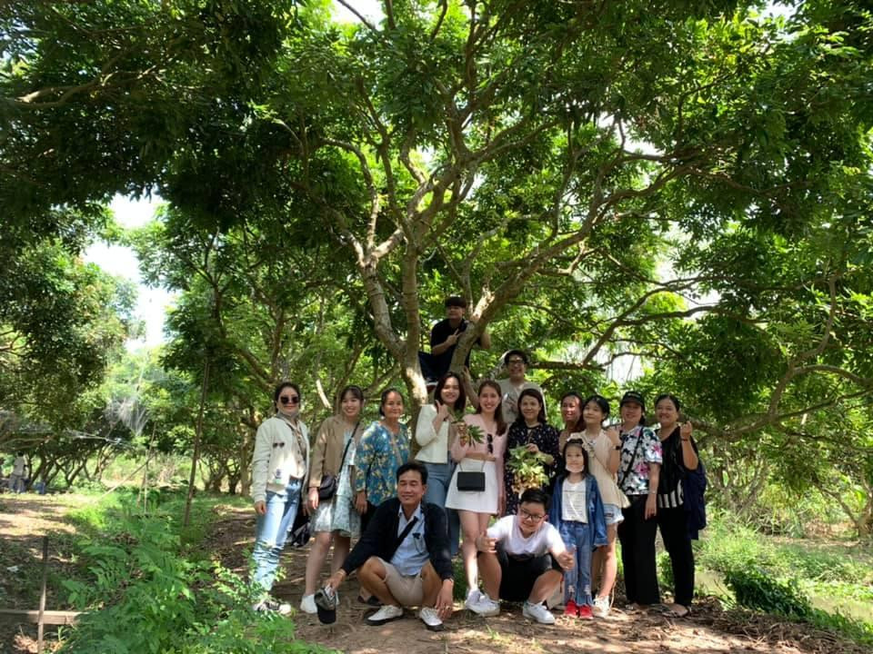 Khu du lịch cộng đồng Cồn Sơn, nằm giữa sông Hậu (phường Bùi Hữu Nghĩa, quận Bình Thủy) cũng đông khách đến tham quan, trải nghiệm trong những ngày Tết.