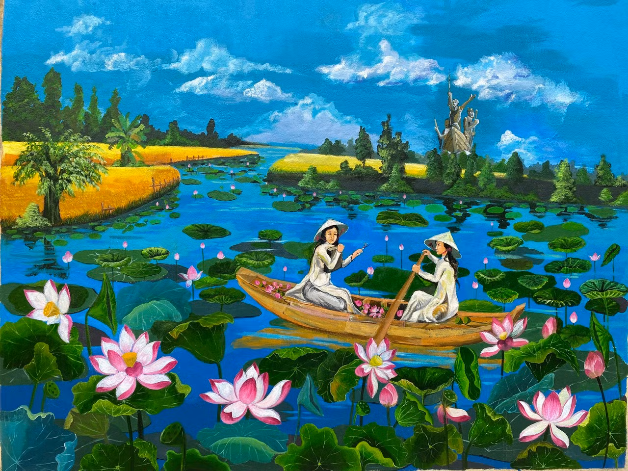 Bên cạnh đó, Sở GD&amp;ĐT Đồng Tháp còn tổ chức Hội thi Vẽ bích họa sen. Đến ngày 10/5, Ban Tổ chức chọn 140 tác phẩm tốt nhất được các huyện, thành phố đăng ký tham dự hội thi. Trong đó, 28 trường Mầm non, 42 trường Tiểu học, 41 trường THCS, 29 trường THPT và Trung tâm giáo dục thường xuyên để tham dự Hội thi Vẽ bích họa sen. Ban Chấm thi tổ chức chấm 2 vòng, dự kiến tổng kết, trao giải ngày 17/5.